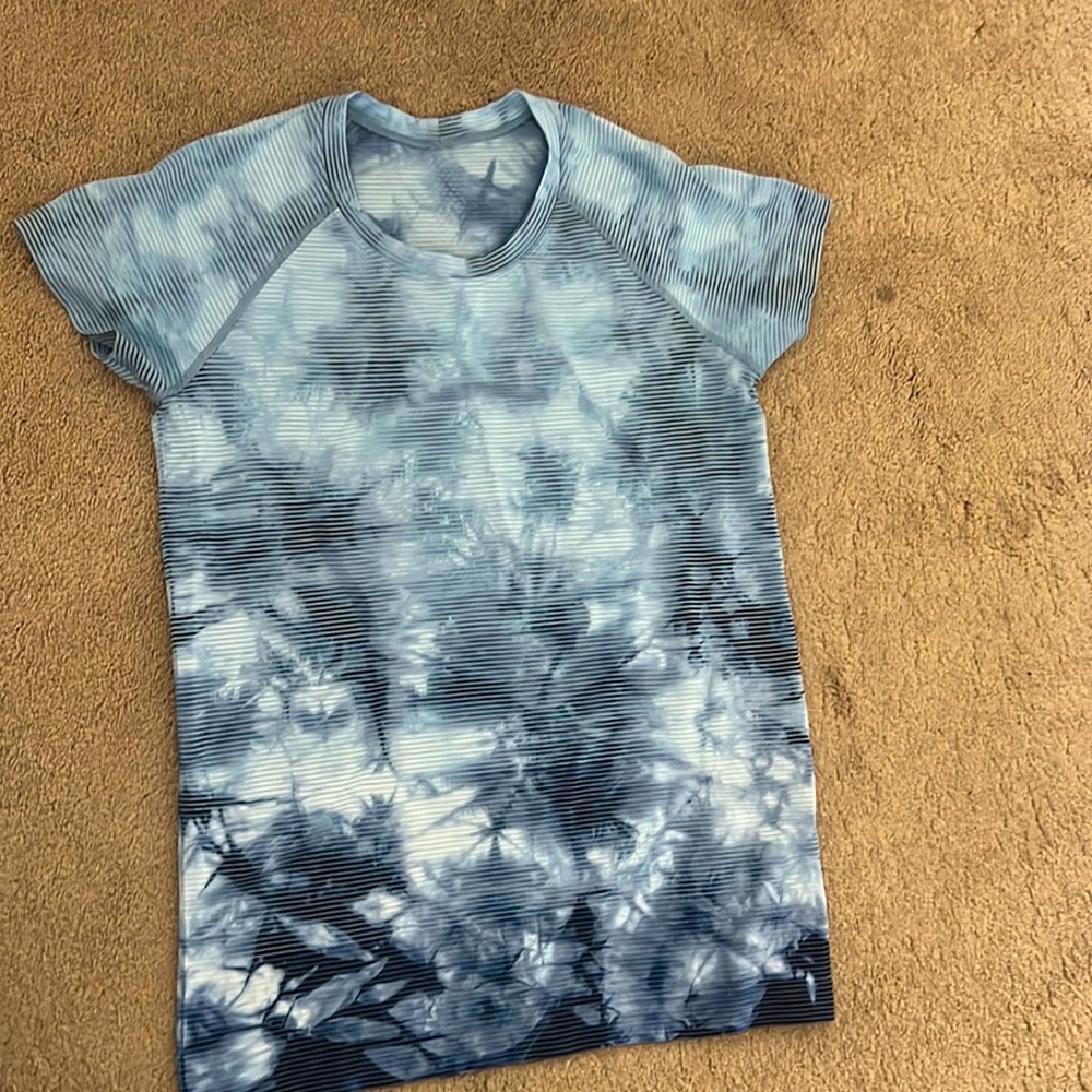 Lululemon Swift Tech Short Sleeve shirt